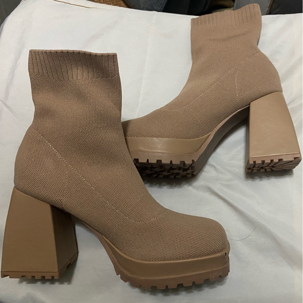 Tan chunky winter booties